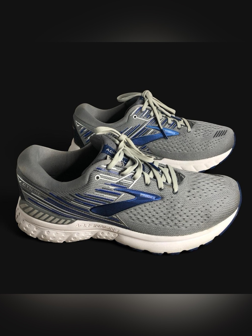 (Men’s 9) Grey Brooks Adrenaline GTS running shoes